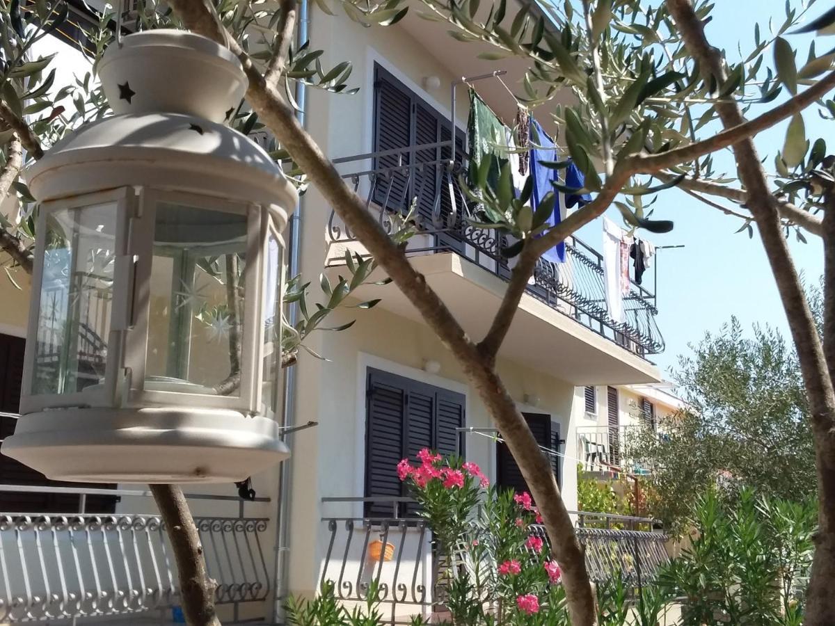 And Charming Apartment In Vantacici Malinska Bagian luar foto