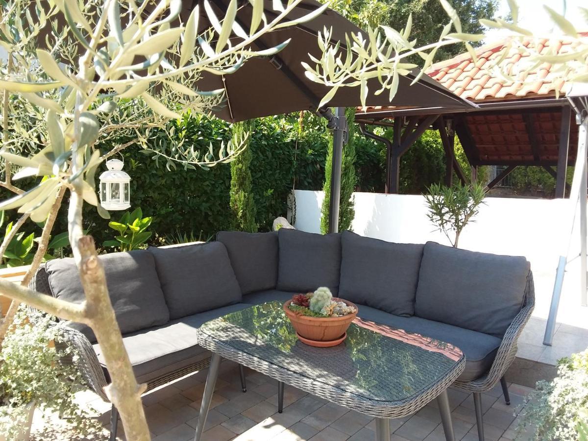 And Charming Apartment In Vantacici Malinska Bagian luar foto