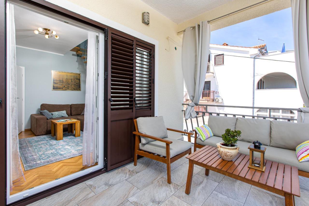 And Charming Apartment In Vantacici Malinska Bagian luar foto