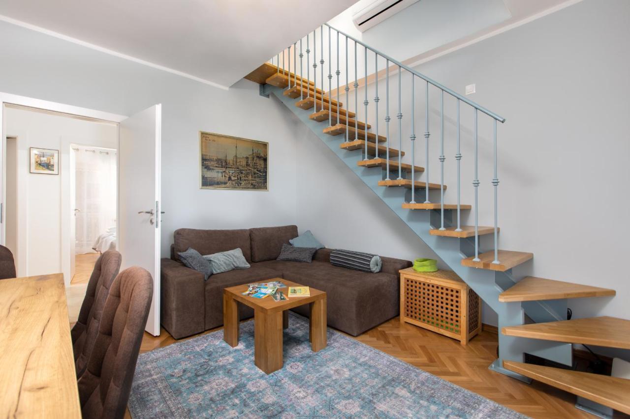 And Charming Apartment In Vantacici Malinska Bagian luar foto